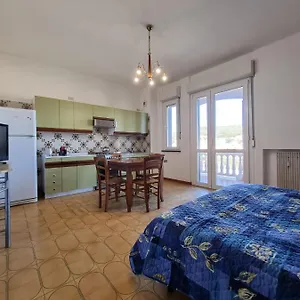 Casa vacanze Bbking Mimosa Casa Vacanze, Marina dʼAndora